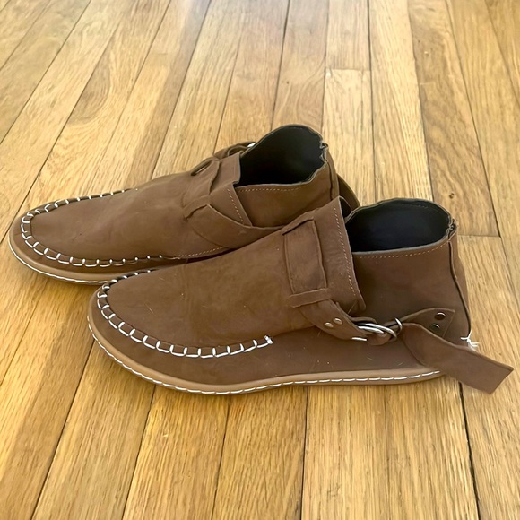 ROSY Boutique Brown Buckle Moccasin Boot Size 8.5 - Picture 1 of 5